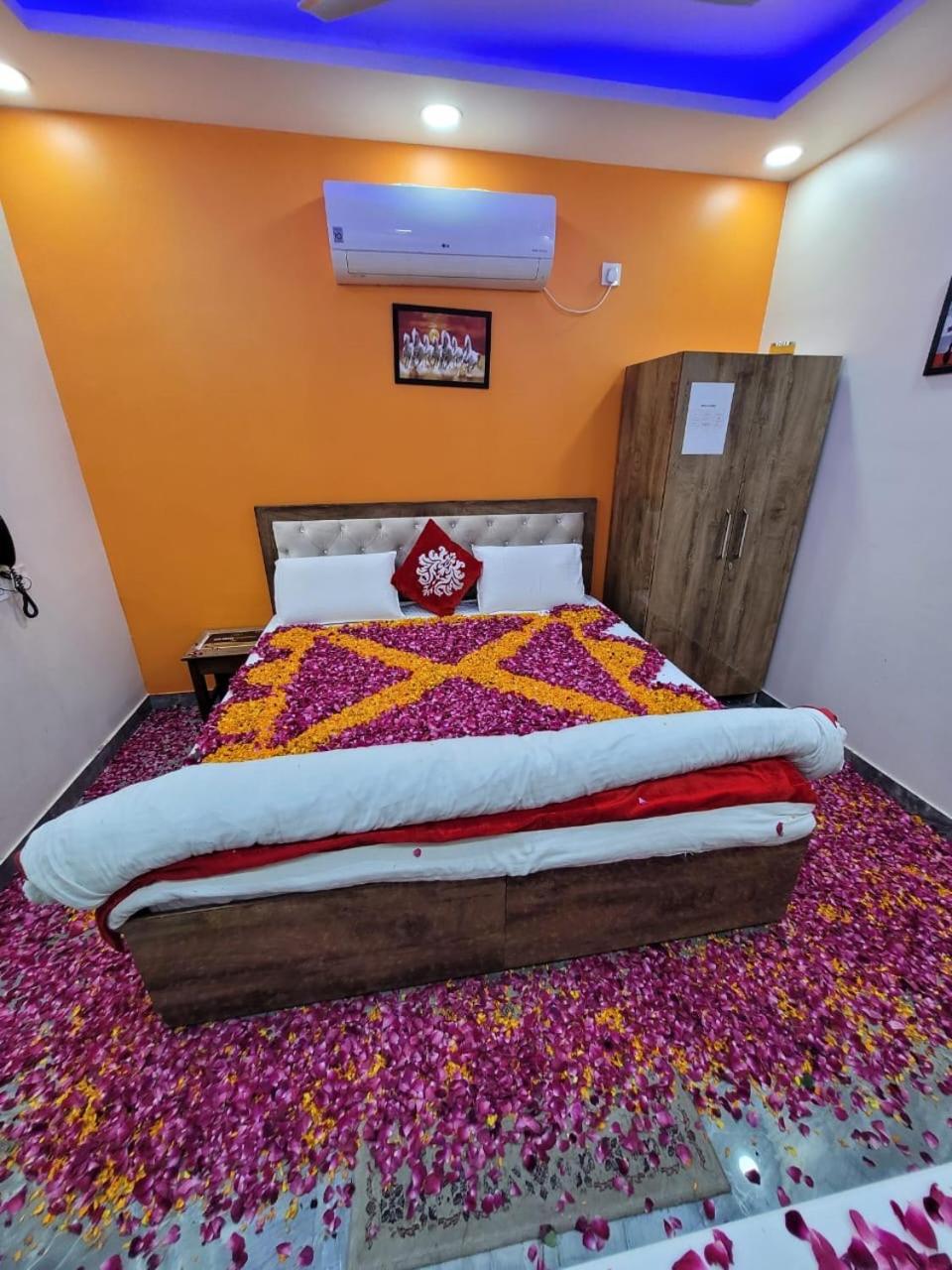 The Swiss Residency Hotel Greater Noida Luaran gambar
